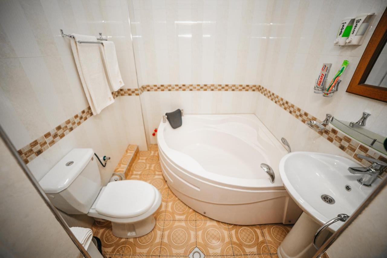 Buyuk Ipak Yo'Li Hotel Namangan Luaran gambar